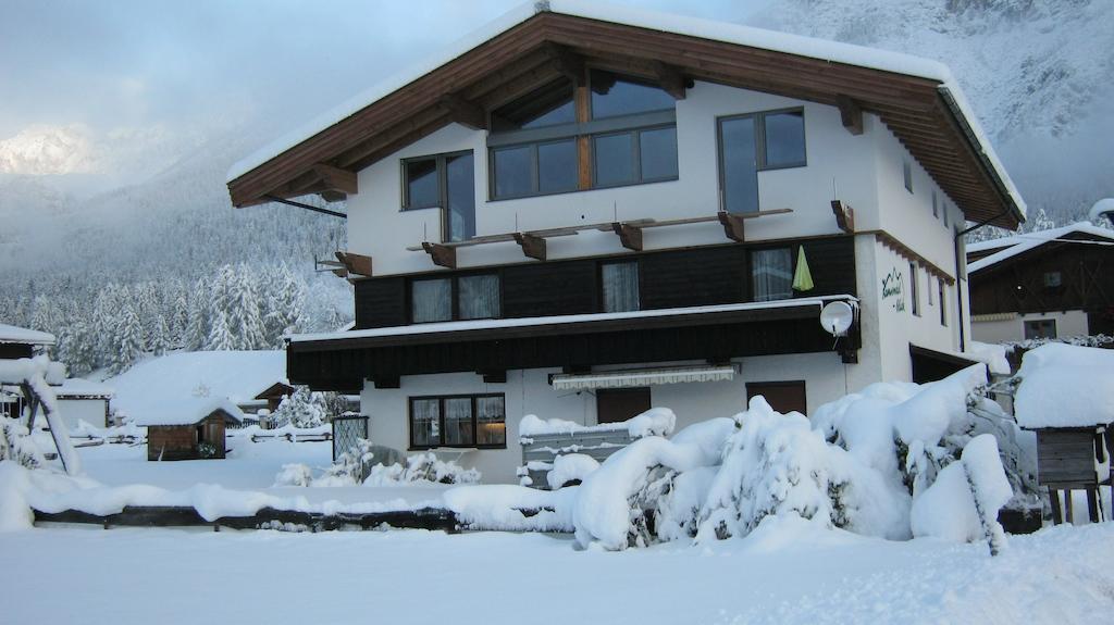 Bed and Breakfast Haus Karwendelblick Leutasch Exterior foto