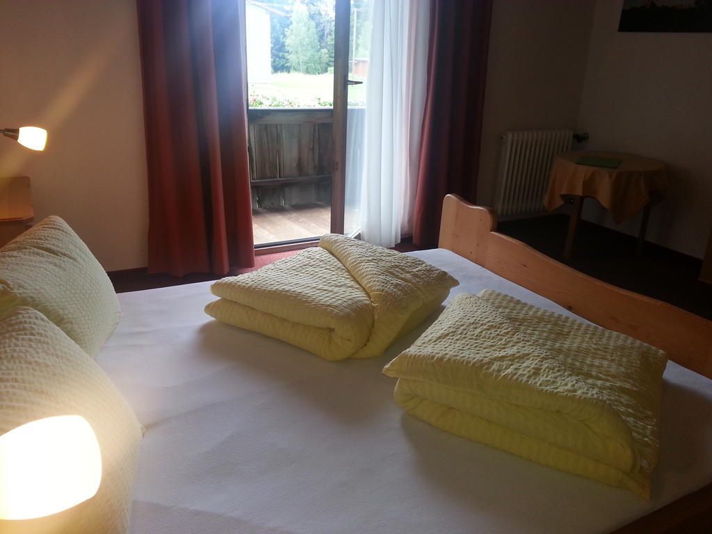 Bed and Breakfast Haus Karwendelblick Leutasch Zimmer foto