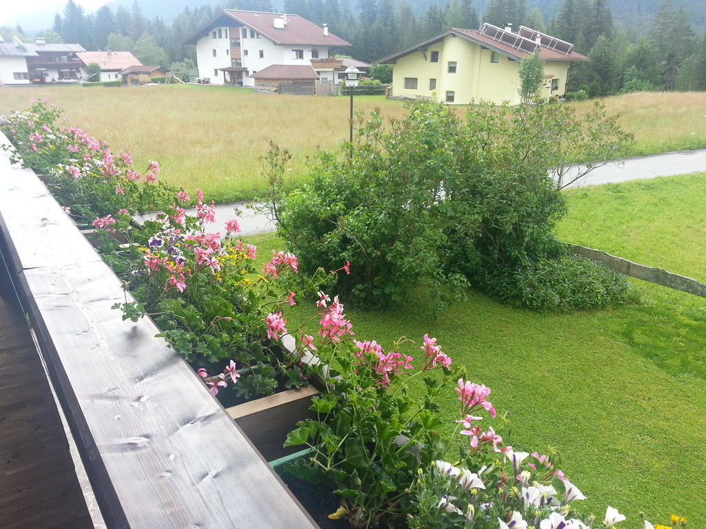 Bed and Breakfast Haus Karwendelblick Leutasch Zimmer foto