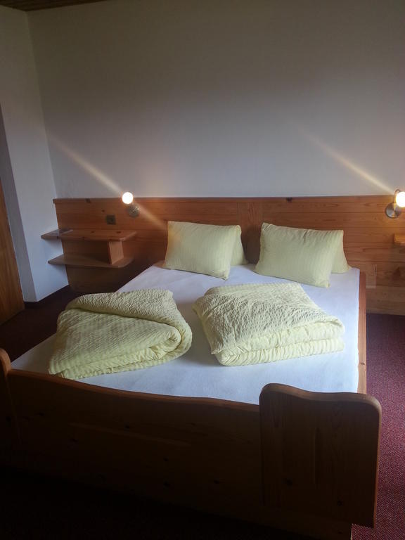 Bed and Breakfast Haus Karwendelblick Leutasch Exterior foto